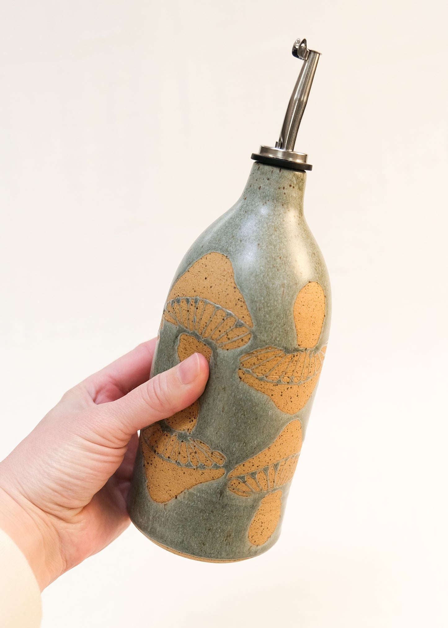 Fog Mushroom Oil Bottle -22 oz-
