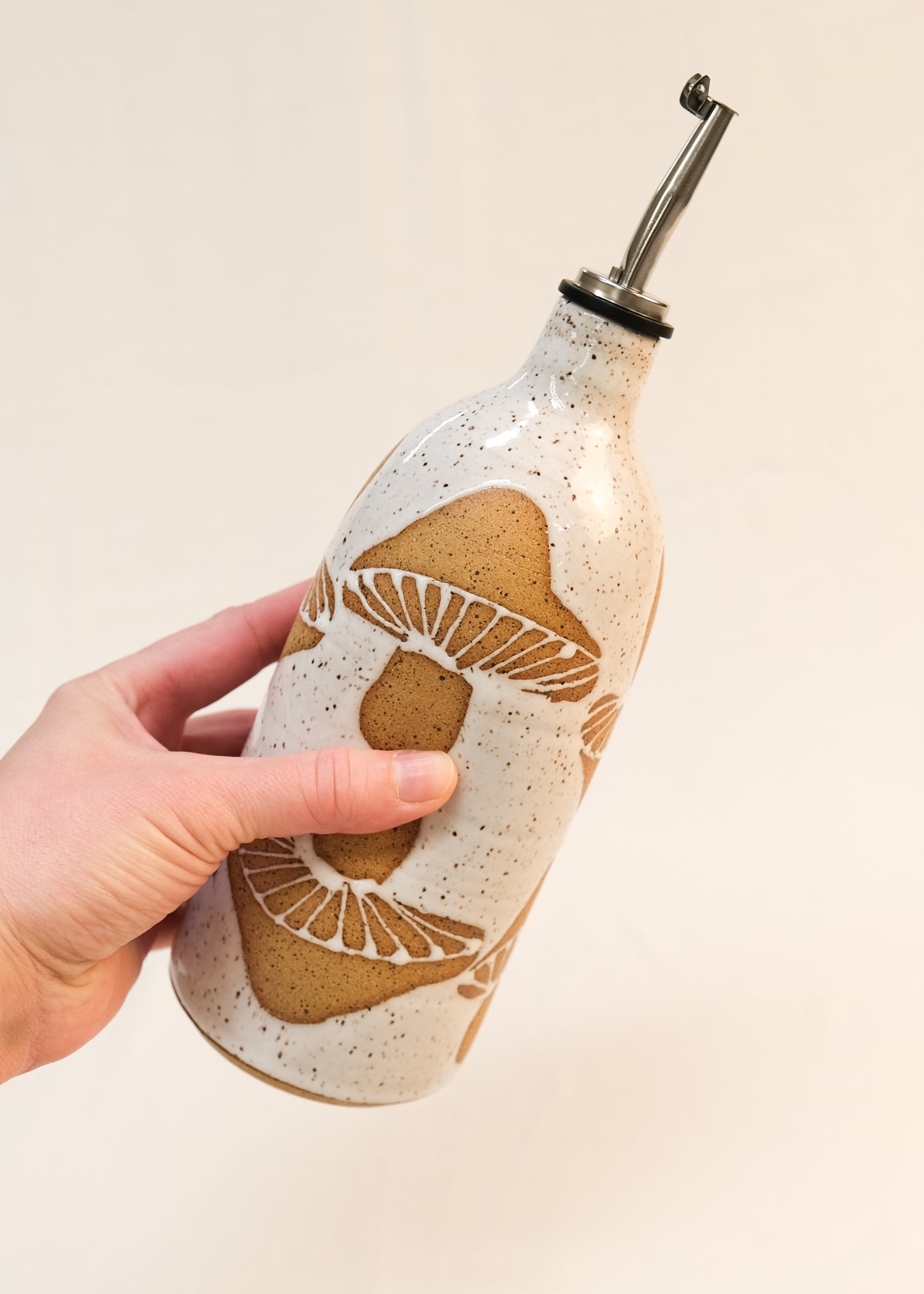 White Mushroom Oil Bottle -25 oz-