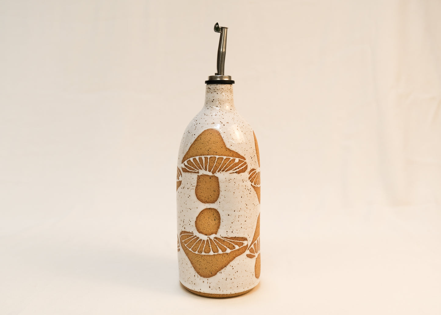 White Mushroom Oil Bottle -25 oz-