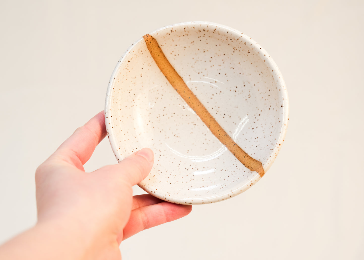White Median Snack Bowl